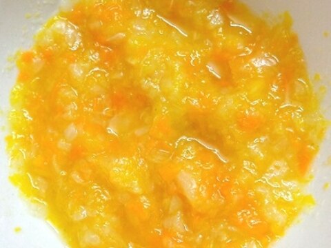 離乳食中期　かぼちゃとざくざく３種の野菜スープ